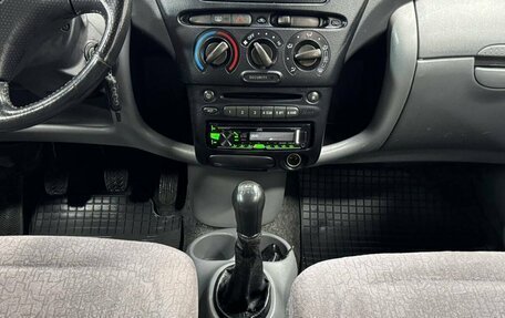 Toyota Yaris Verso, 2002 год, 500 000 рублей, 16 фотография