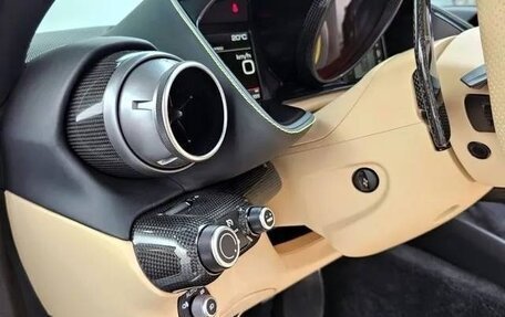 Ferrari 812, 2020 год, 42 300 000 рублей, 11 фотография