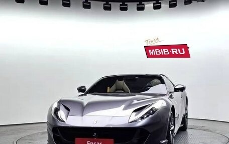 Ferrari 812, 2020 год, 42 300 000 рублей, 2 фотография
