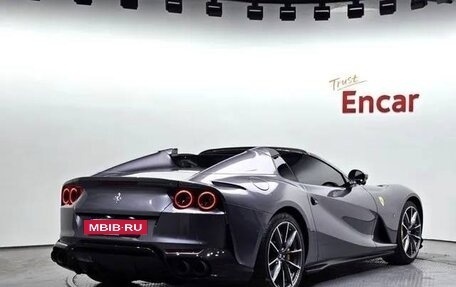 Ferrari 812, 2020 год, 42 300 000 рублей, 3 фотография