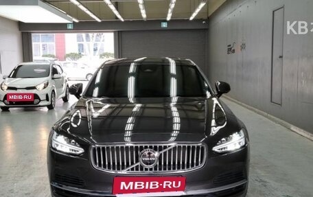 Volvo S90 II рестайлинг, 2022 год, 4 122 000 рублей, 2 фотография