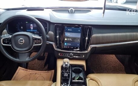 Volvo S90 II рестайлинг, 2022 год, 4 122 000 рублей, 6 фотография