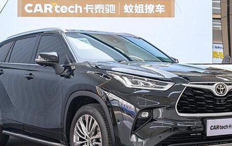 Toyota Highlander, 2022 год, 3 550 000 рублей, 3 фотография