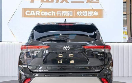 Toyota Highlander, 2022 год, 3 550 000 рублей, 6 фотография
