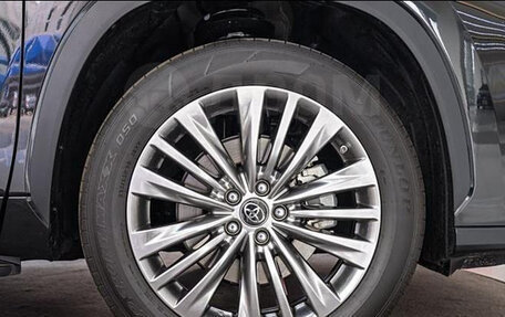 Toyota Highlander, 2022 год, 3 550 000 рублей, 18 фотография