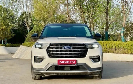 Ford Explorer VI, 2022 год, 3 350 000 рублей, 2 фотография