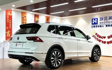 Volkswagen Tiguan II, 2021 год, 2 650 228 рублей, 13 фотография
