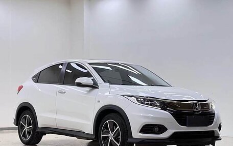 Honda Vezel, 2022 год, 2 000 228 рублей, 2 фотография