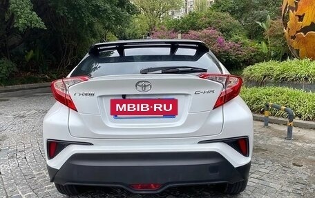 Toyota C-HR I рестайлинг, 2021 год, 1 860 000 рублей, 6 фотография