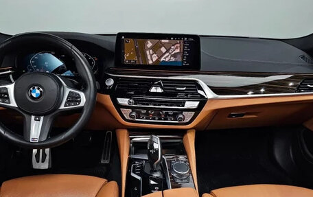 BMW 5 серия, 2021 год, 4 043 080 рублей, 8 фотография