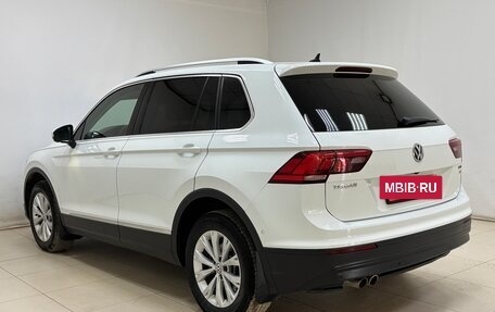 Volkswagen Tiguan II, 2017 год, 2 100 000 рублей, 3 фотография