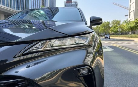 Toyota Venza, 2022 год, 1 240 000 рублей, 2 фотография