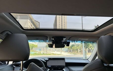 Toyota Venza, 2022 год, 1 240 000 рублей, 13 фотография