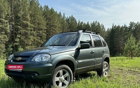 Chevrolet Niva I рестайлинг, 2013 год, 670 000 рублей, 5 фотография