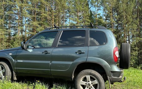 Chevrolet Niva I рестайлинг, 2013 год, 670 000 рублей, 15 фотография