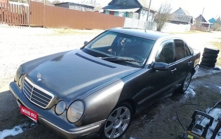 Mercedes-Benz E-Класс, 2002 год, 470 000 рублей, 8 фотография