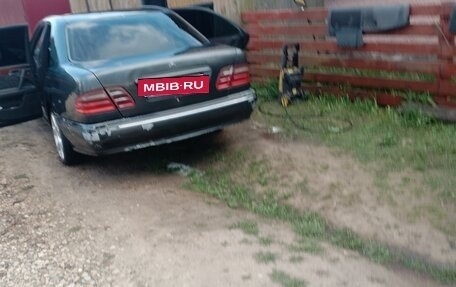 Mercedes-Benz E-Класс, 2002 год, 470 000 рублей, 9 фотография