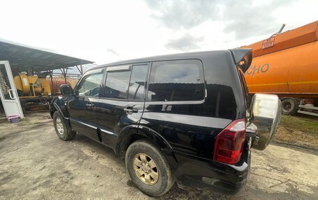 Mitsubishi Pajero III рестайлинг, 2002 год, 700 000 рублей, 3 фотография