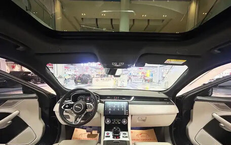Jaguar F-Pace, 2021 год, 3 200 000 рублей, 7 фотография