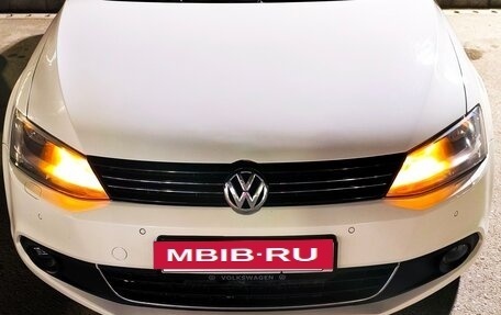 Volkswagen Jetta VI, 2013 год, 1 250 000 рублей, 3 фотография