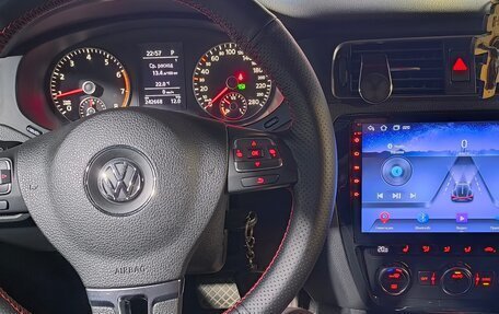 Volkswagen Jetta VI, 2013 год, 1 250 000 рублей, 14 фотография