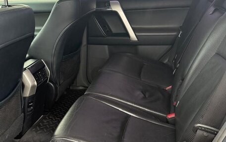 Toyota Land Cruiser Prado 150 рестайлинг 2, 2013 год, 2 450 000 рублей, 9 фотография