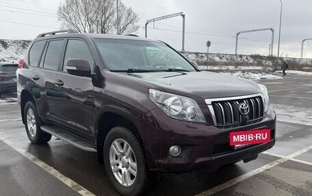 Toyota Land Cruiser Prado 150 рестайлинг 2, 2013 год, 2 450 000 рублей, 2 фотография