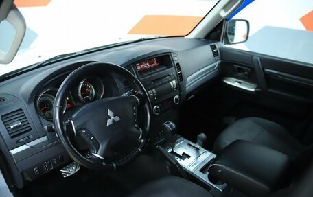 Mitsubishi Pajero IV, 2012 год, 2 090 000 рублей, 10 фотография