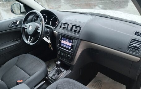 Skoda Yeti I рестайлинг, 2015 год, 1 450 000 рублей, 7 фотография