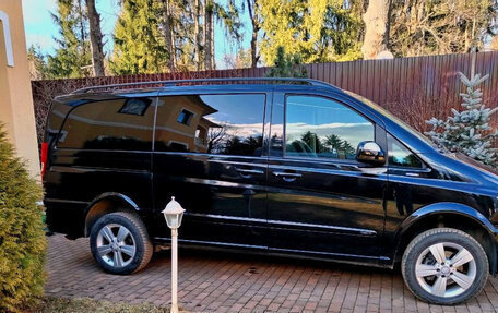 Mercedes-Benz Viano, 2011 год, 1 940 000 рублей, 2 фотография