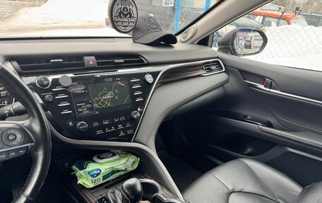 Toyota Camry, 2019 год, 2 870 000 рублей, 8 фотография