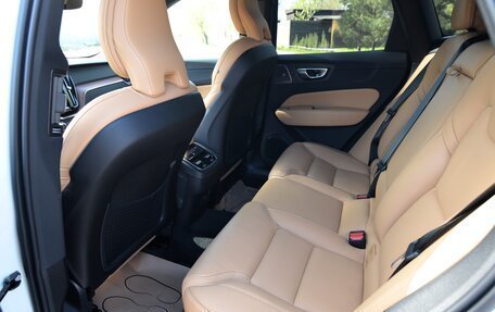 Volvo XC60 II, 2023 год, 6 120 000 рублей, 16 фотография