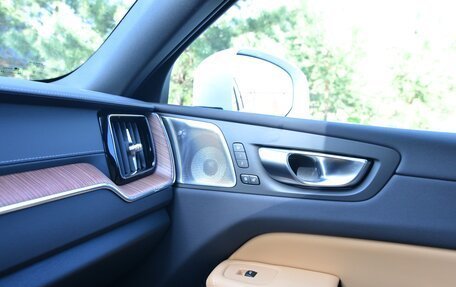 Volvo XC60 II, 2023 год, 6 120 000 рублей, 21 фотография