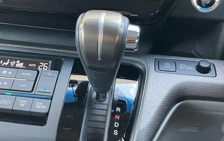 Honda Stepwgn IV, 2019 год, 1 650 000 рублей, 14 фотография
