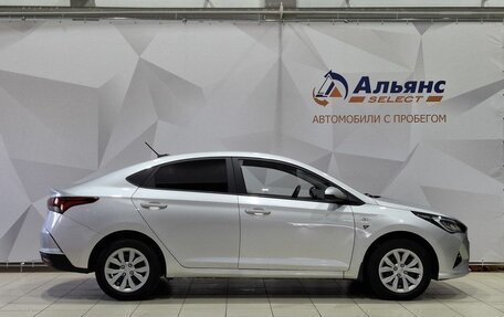 Hyundai Solaris II рестайлинг, 2021 год, 1 680 000 рублей, 2 фотография