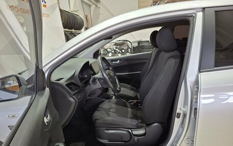 Hyundai Solaris II рестайлинг, 2021 год, 1 680 000 рублей, 17 фотография