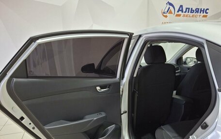 Hyundai Solaris II рестайлинг, 2021 год, 1 680 000 рублей, 25 фотография