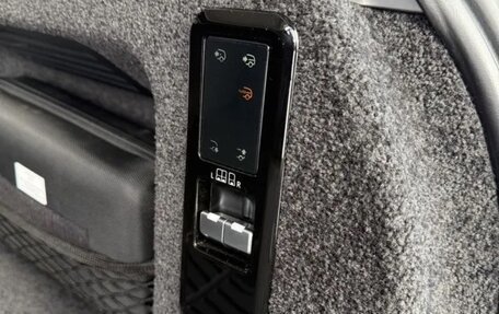 Land Rover Range Rover IV рестайлинг, 2022 год, 14 700 000 рублей, 4 фотография