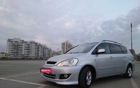 Toyota Avensis Verso I рестайлинг, 2003 год, 859 000 рублей, 7 фотография