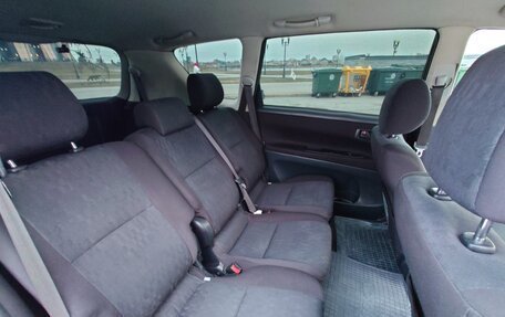 Toyota Avensis Verso I рестайлинг, 2003 год, 859 000 рублей, 11 фотография