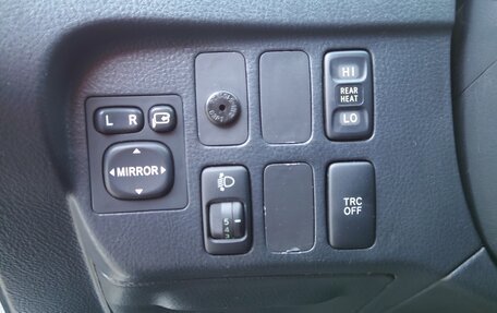 Toyota Avensis Verso I рестайлинг, 2003 год, 859 000 рублей, 14 фотография