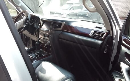 Lexus LX III, 2010 год, 3 000 000 рублей, 11 фотография