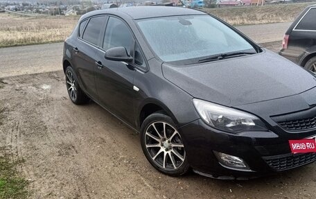Opel Astra J, 2010 год, 640 000 рублей, 1 фотография