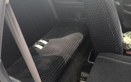Honda Stream I рестайлинг, 2001 год, 600 000 рублей, 3 фотография