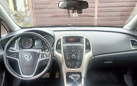 Opel Astra J, 2010 год, 640 000 рублей, 4 фотография