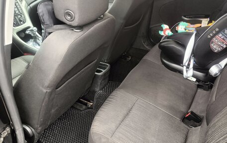 Opel Astra J, 2010 год, 640 000 рублей, 6 фотография