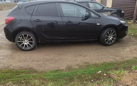 Opel Astra J, 2010 год, 640 000 рублей, 5 фотография