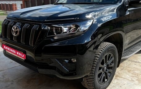 Toyota Land Cruiser Prado 150 рестайлинг 2, 2021 год, 7 500 000 рублей, 2 фотография