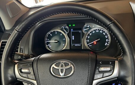 Toyota Land Cruiser Prado 150 рестайлинг 2, 2021 год, 7 500 000 рублей, 12 фотография