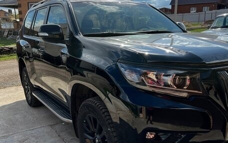 Toyota Land Cruiser Prado 150 рестайлинг 2, 2021 год, 7 500 000 рублей, 6 фотография